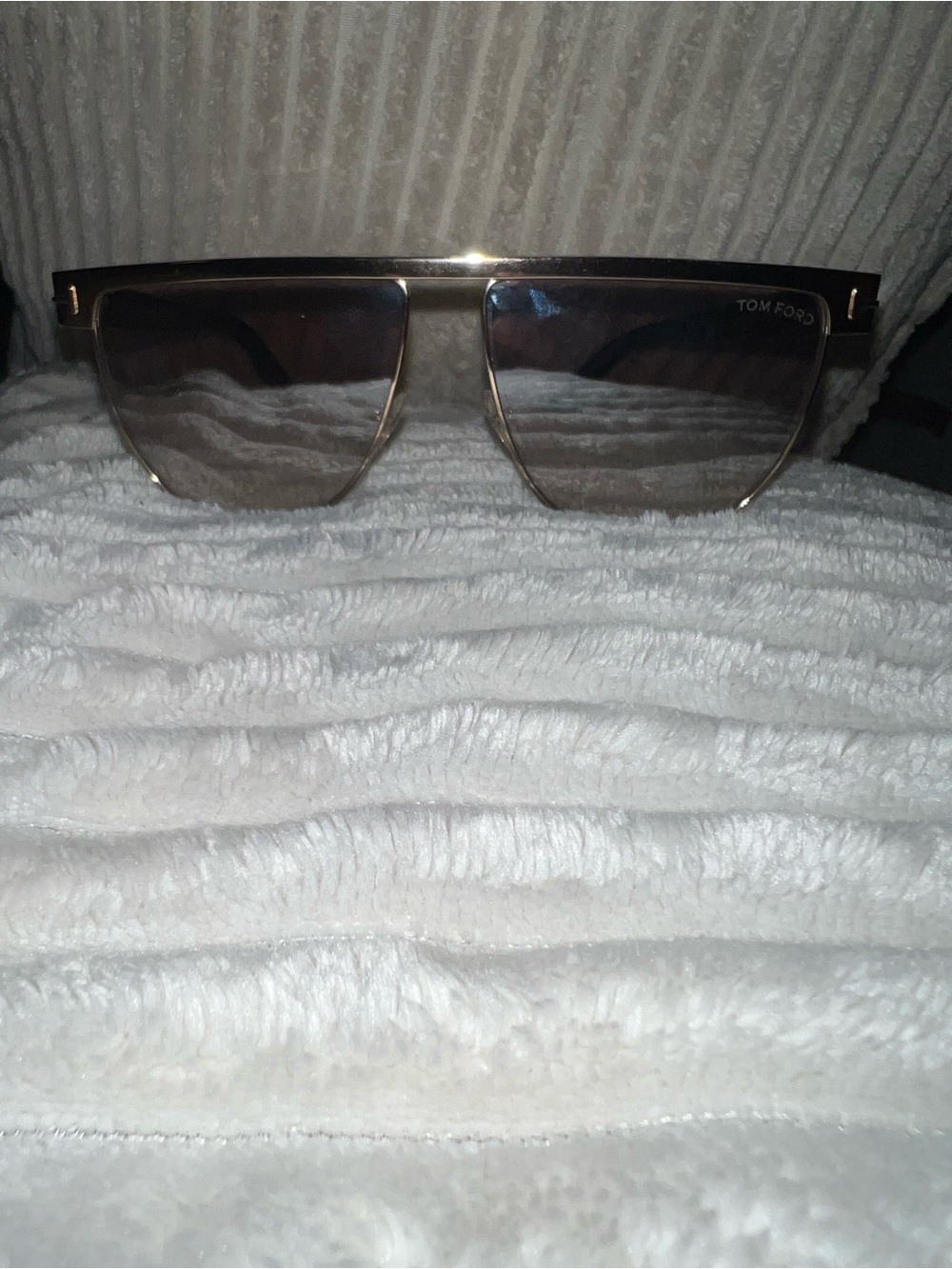 Tom Ford Women's Gold Frame with Silver Mirrored Lenses Aviator Sunglasses - Picture 2 of 7